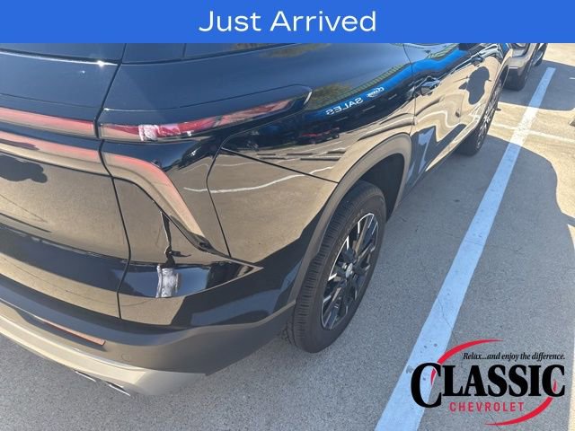 Used 2025 Chevrolet Traverse LT w/ Sun and Wheel Package image 20