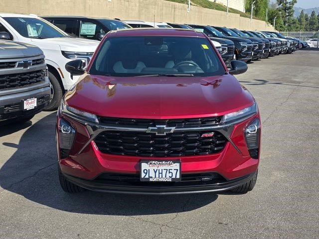 Certified 2024 Chevrolet Trax RS w/ Driver Confidence Package image 2