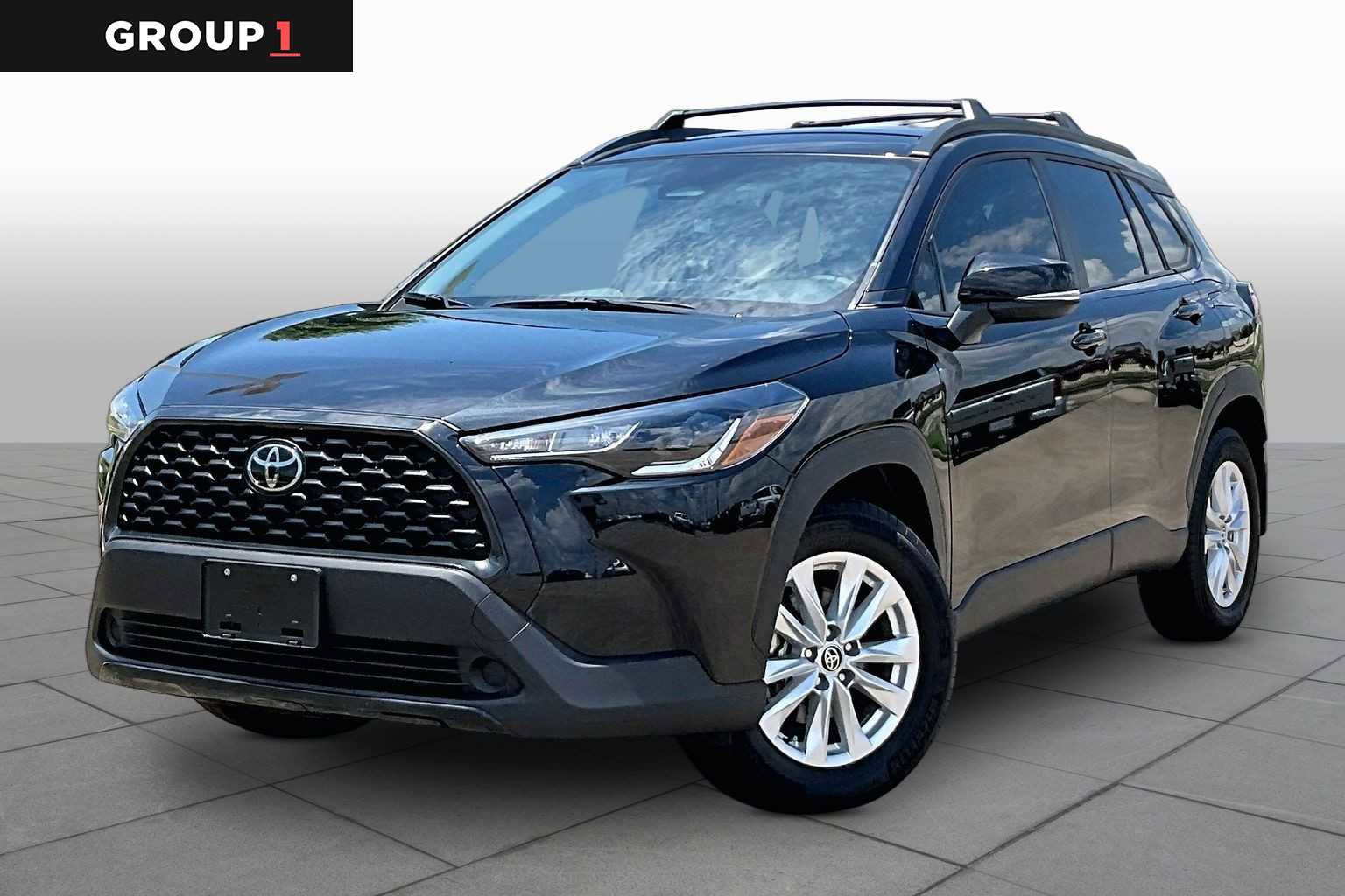 Used 2024 Toyota Corolla Cross LE FWD image 1