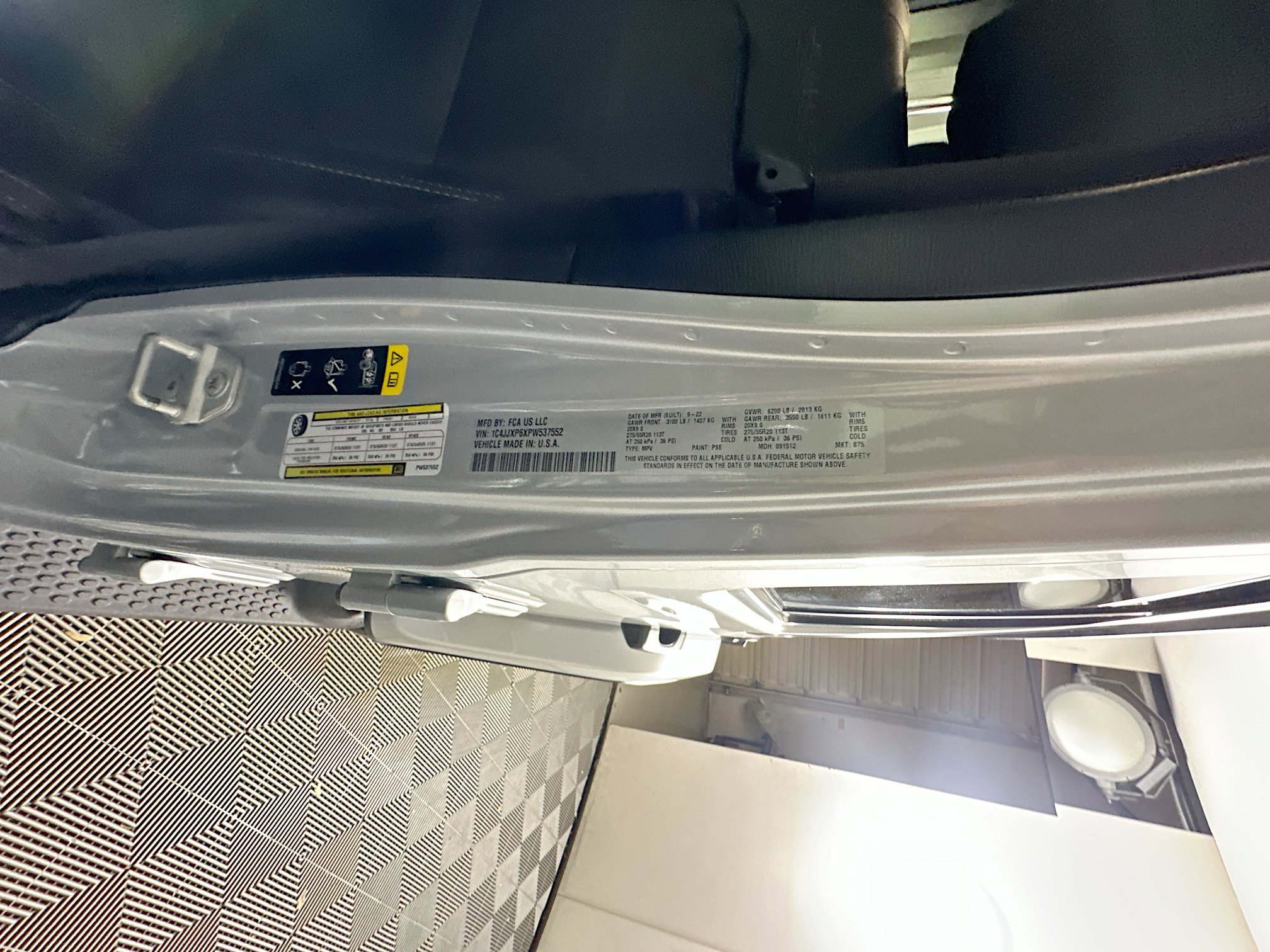 Used 2023 Jeep Wrangler Sahara image 12