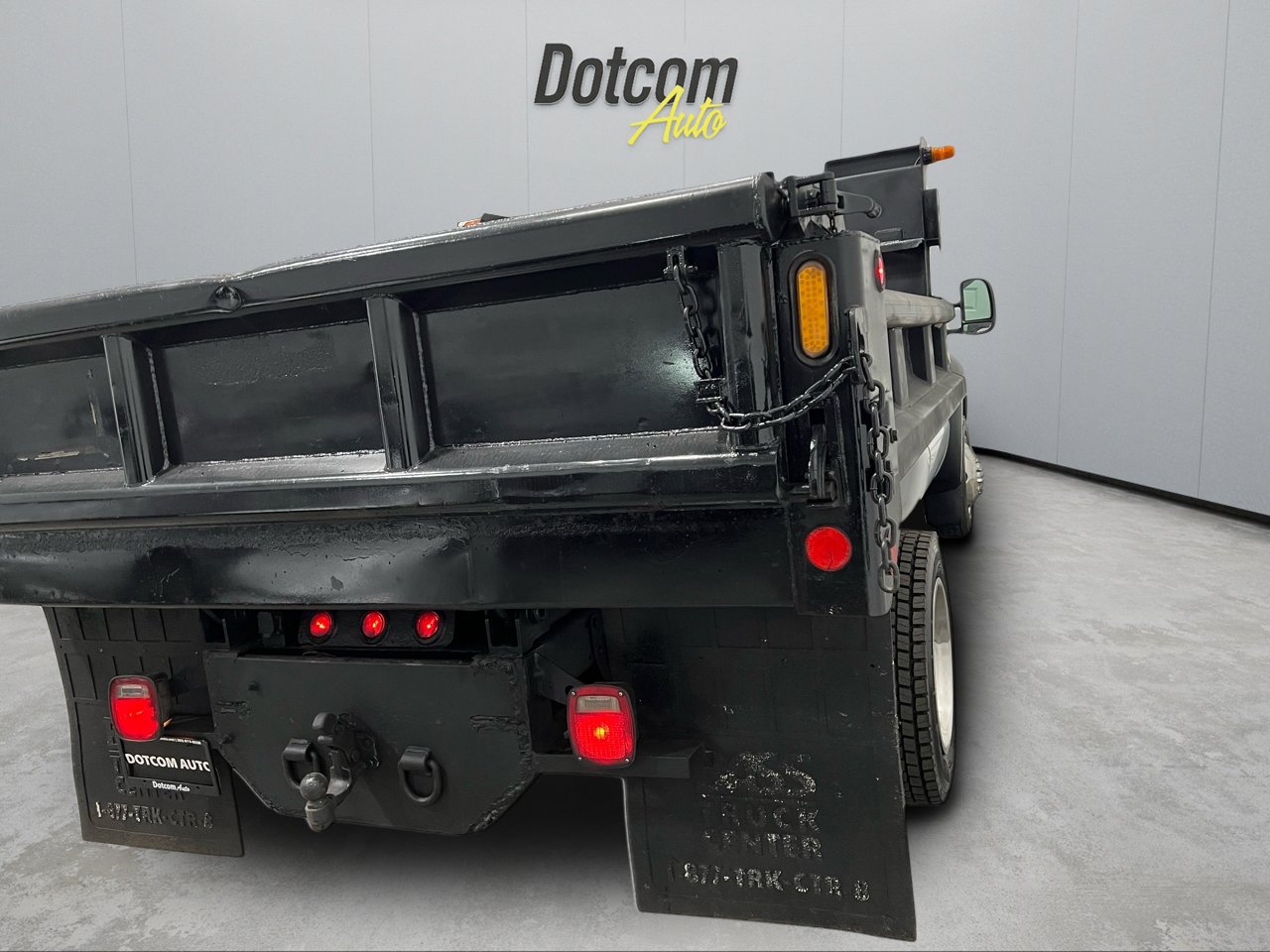 Used 2007 Ford F450 2WD Regular Cab Super Duty image 12