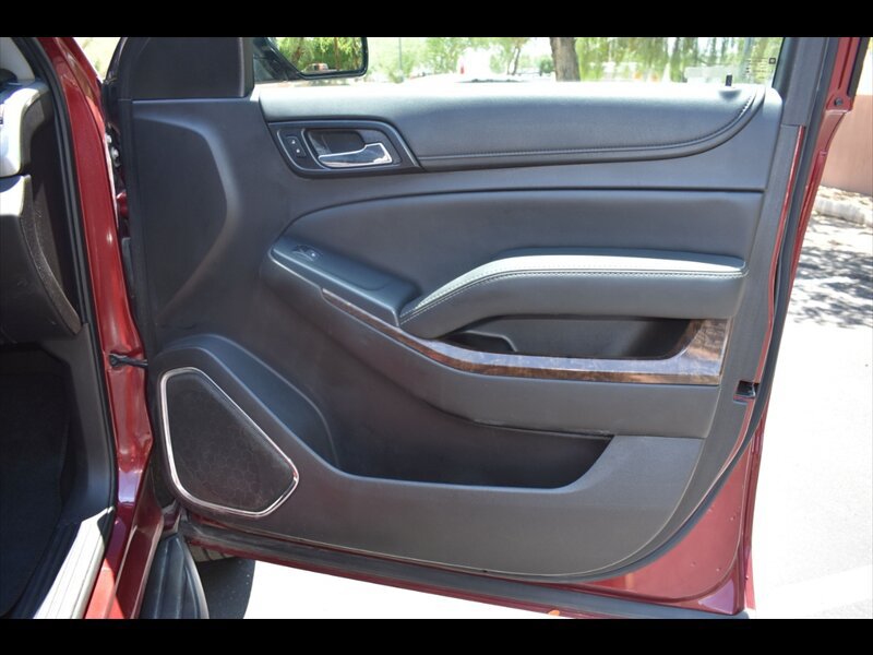 Used 2017 Chevrolet Suburban LS RWD image 37