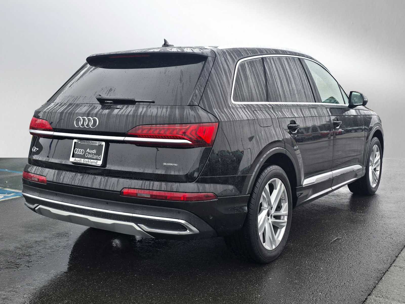 Used 2024 Audi Q7 Premium Plus image 3