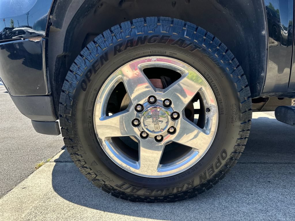Used 2014 GMC Sierra 2500 Denali w/ Suspension Package, Off-Road AWD/4WD image 28
