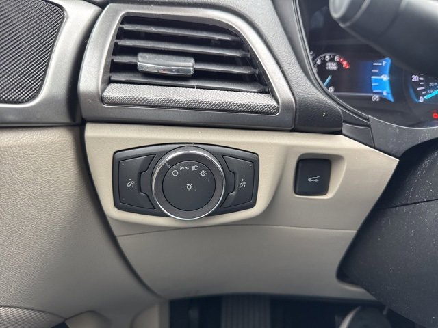 Used 2018 Ford Fusion SE w/ Fusion SE Technology Package image 27