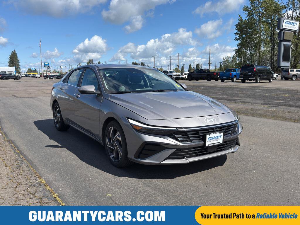 Used 2024 Hyundai Elantra Limited image 1