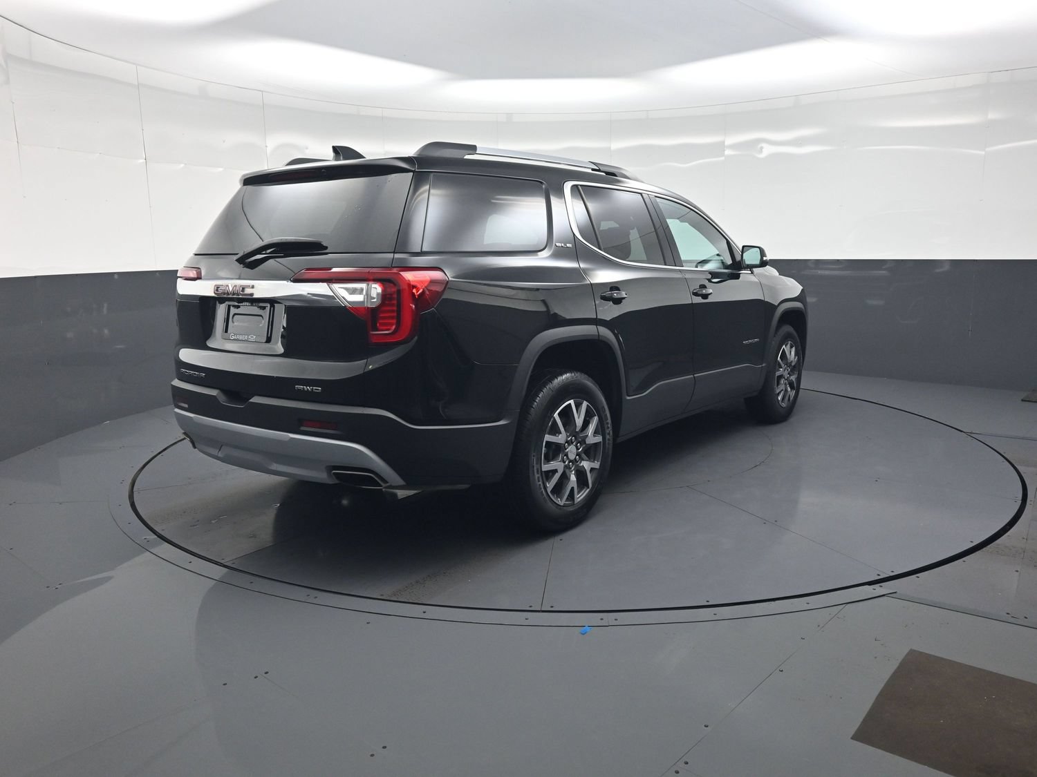 Used 2023 GMC Acadia SLE w/ Driver Convenience Package AWD/4WD image 3