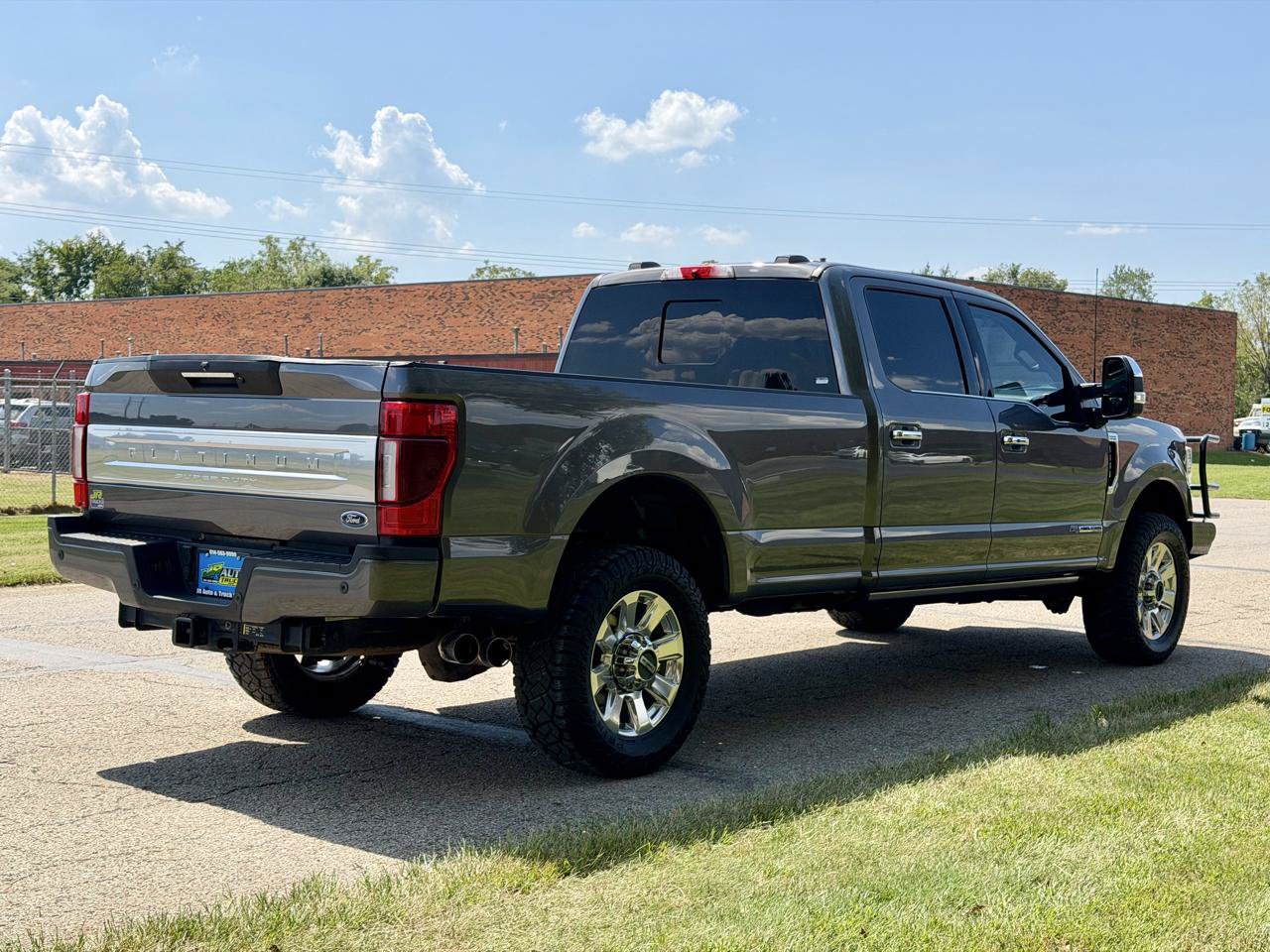 Used 2022 Ford F350 Platinum AWD/4WD image 6
