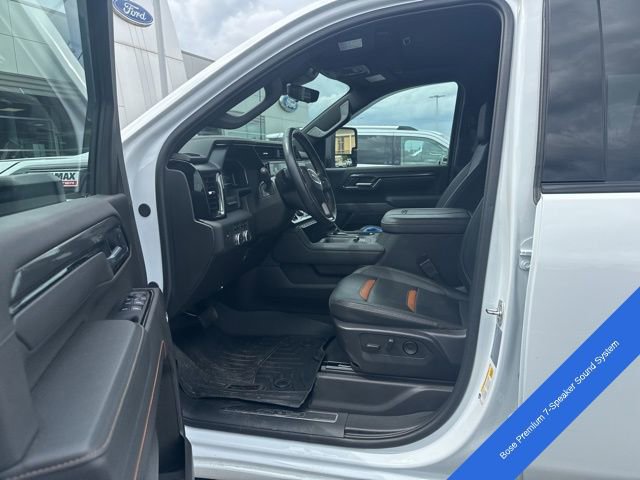 Used 2025 GMC Sierra 2500 AT4 w/ AT4 Premium Plus Package AWD/4WD image 12
