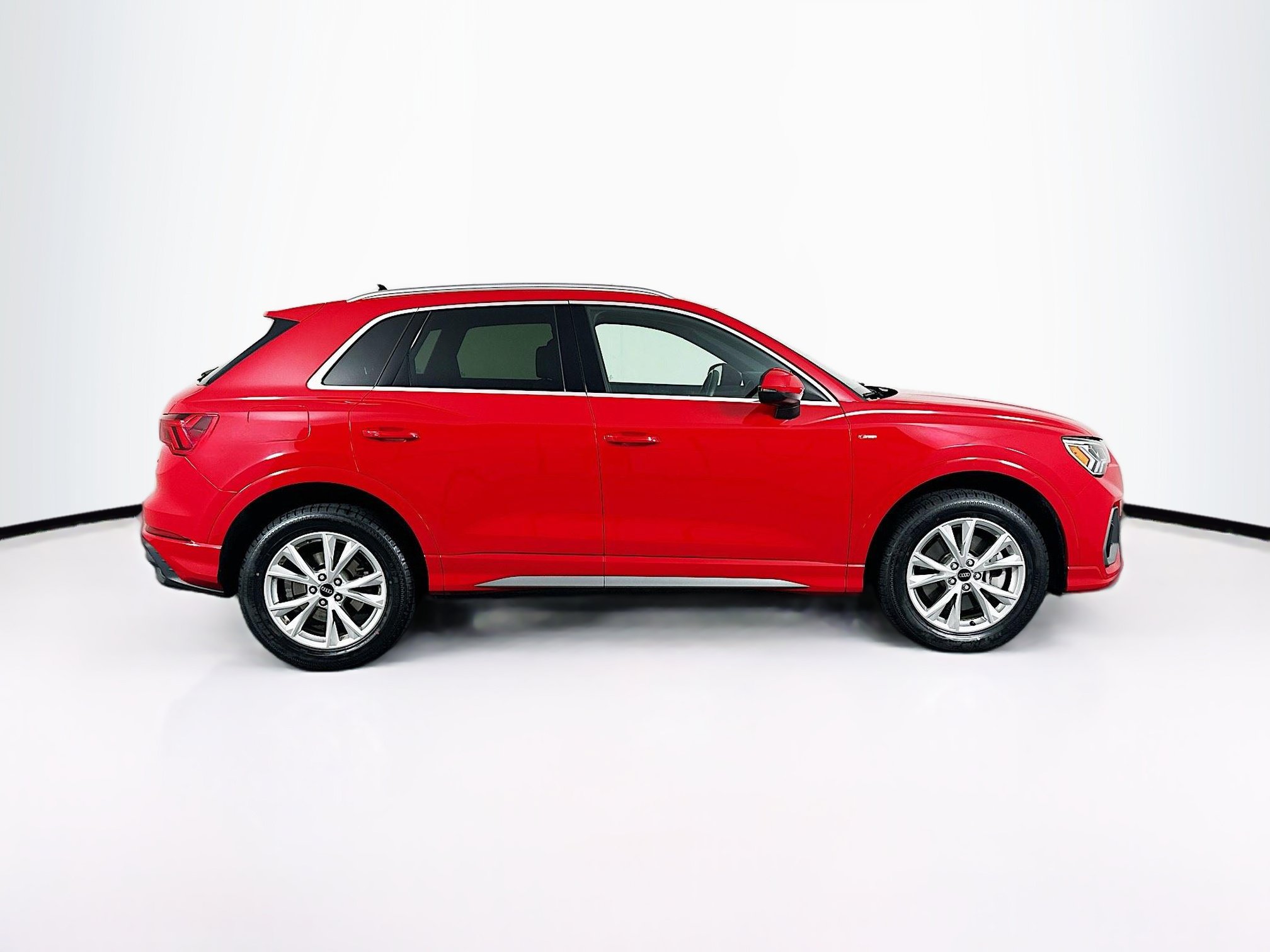 Used 2024 Audi Q3 2.0T Premium AWD/4WD image 10