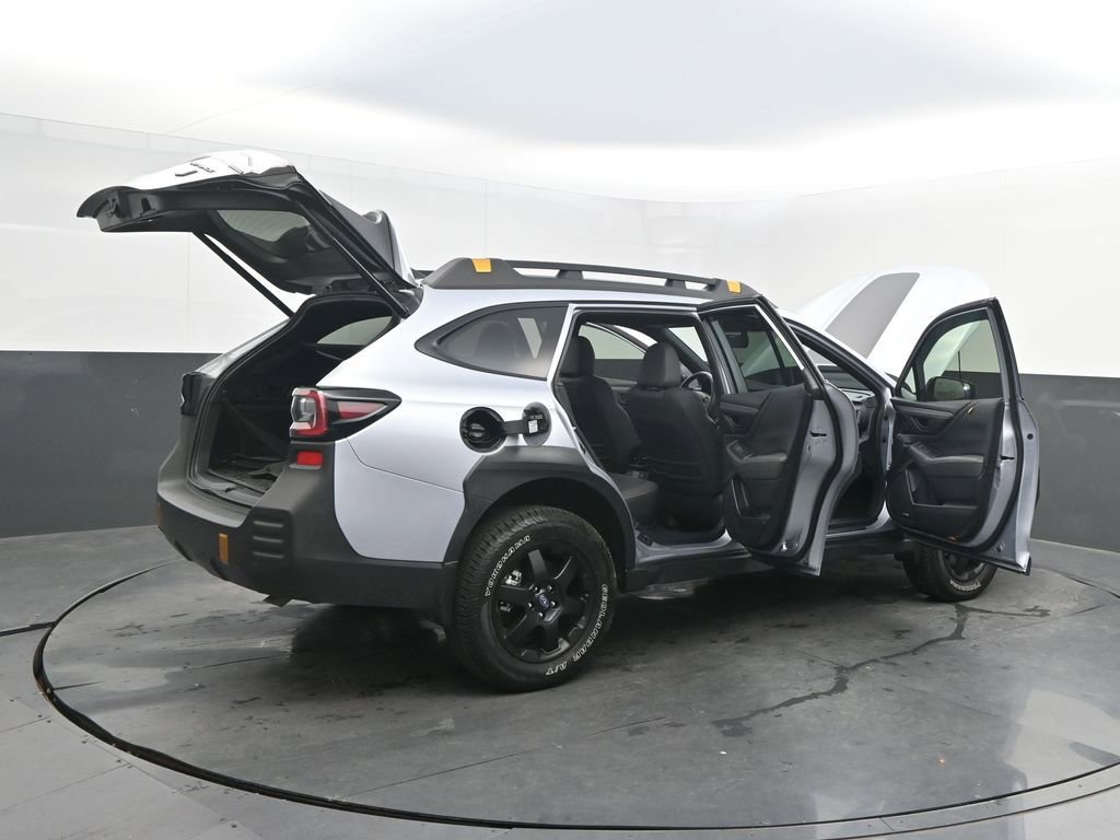 Used 2025 Subaru Outback Wilderness image 39