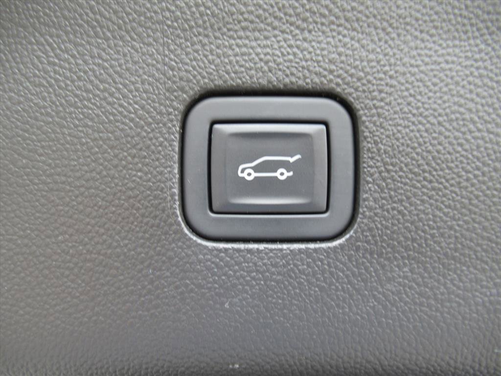 Used 2023 Buick Enclave Essence w/ Experience Buick Package FWD image 35