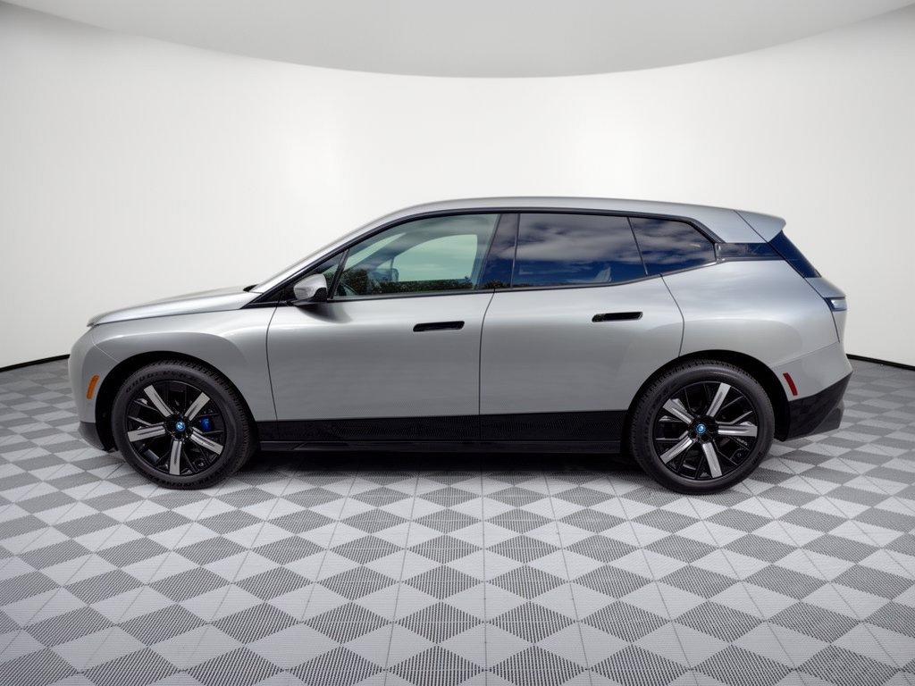 Certified 2024 BMW iX xDrive50 w/ Premium Package AWD/4WD image 2