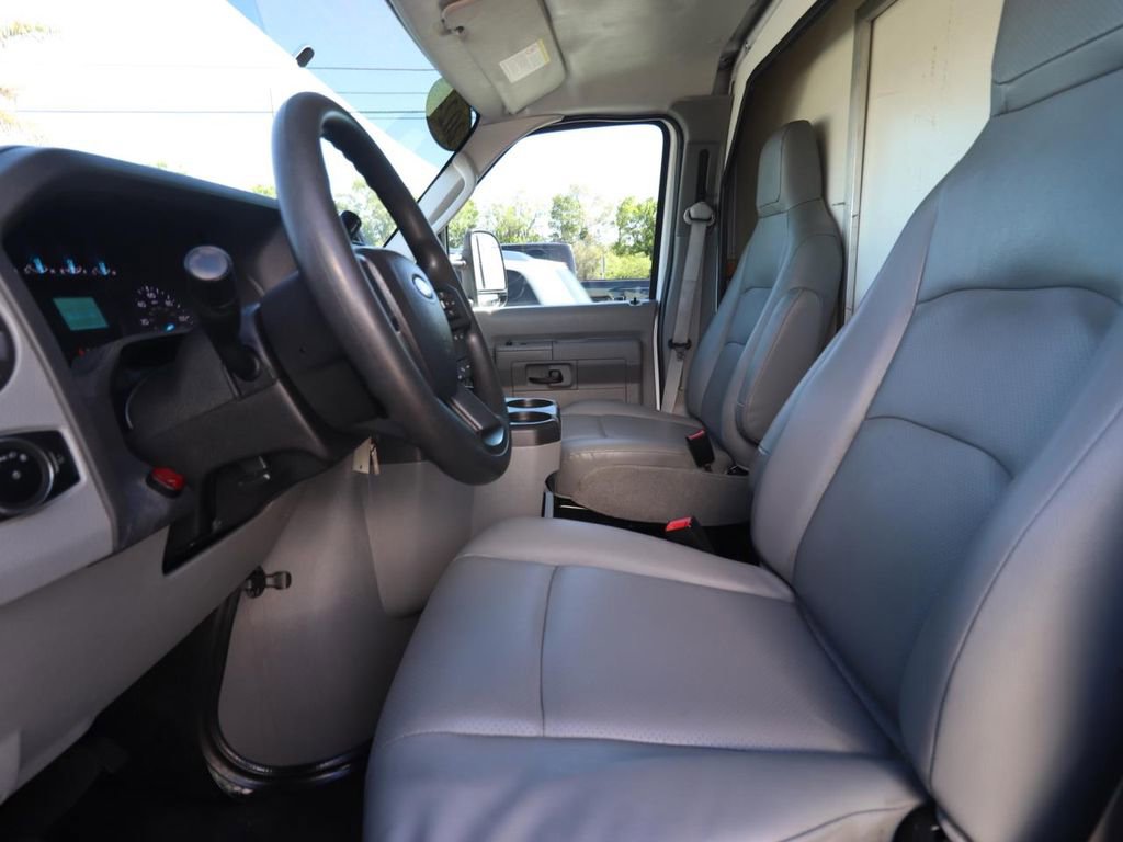 Certified 2024 Ford E-450 and Econoline 450 Super Duty w/ Power Windows & Locks Group image 4