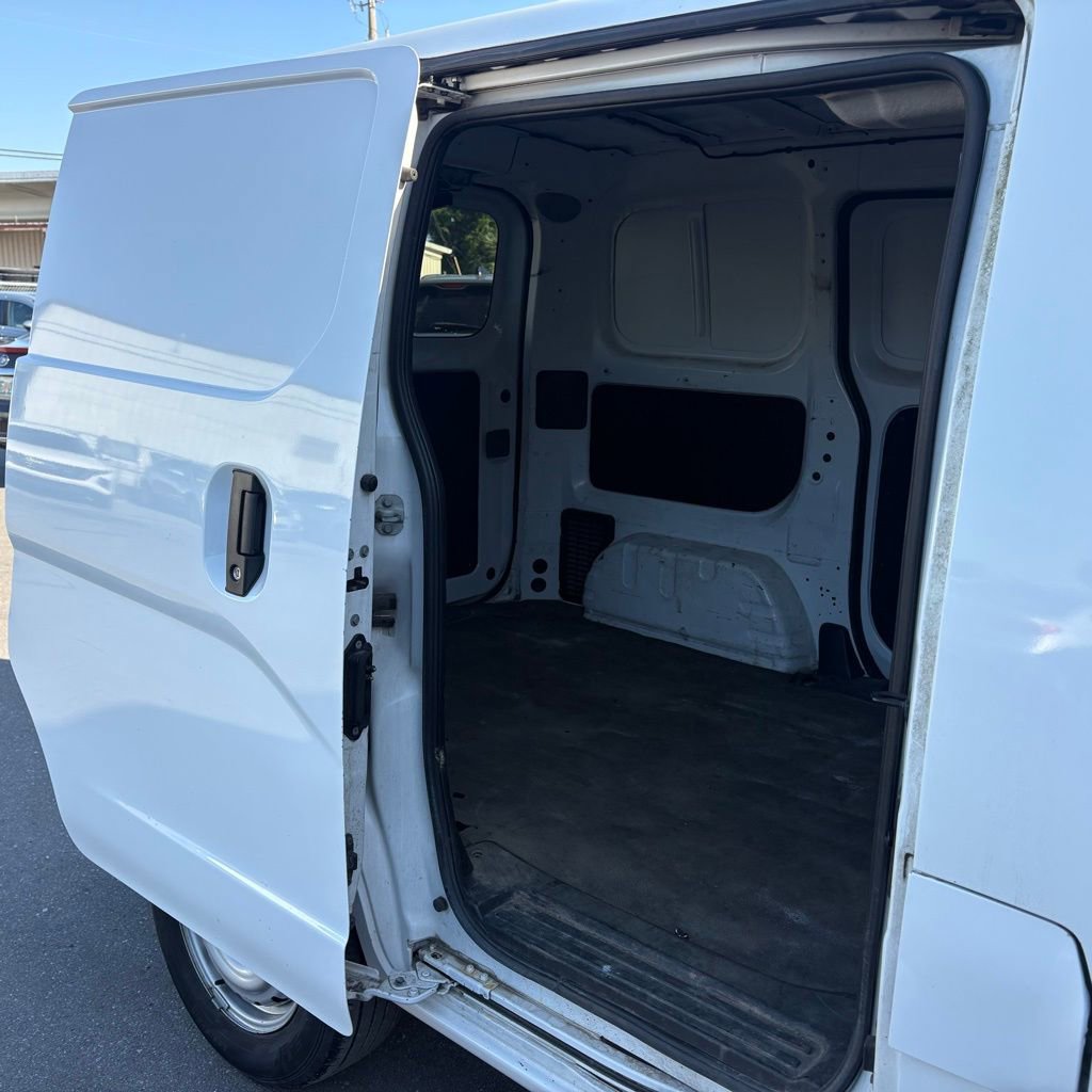 Used 2020 Nissan NV200 S w/ Back Door Glass Package image 13