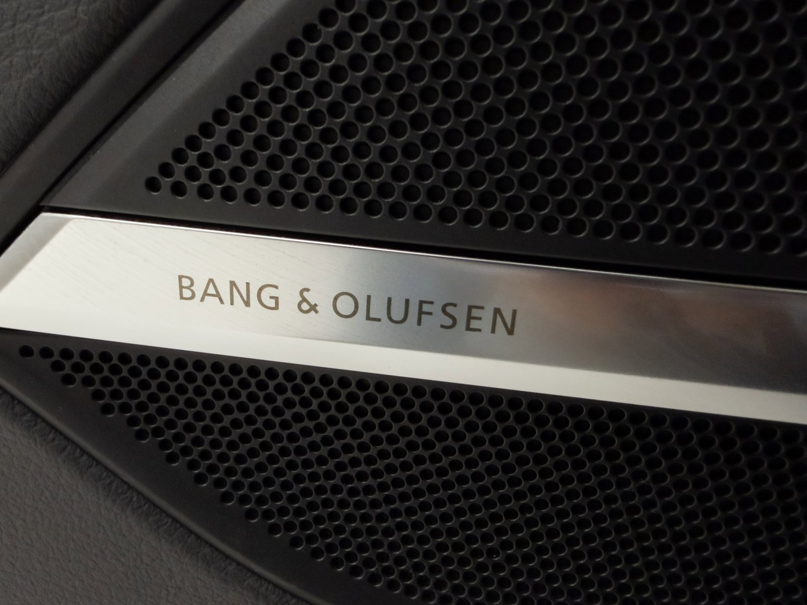 Used 2024 Audi S8 4.0T image 16