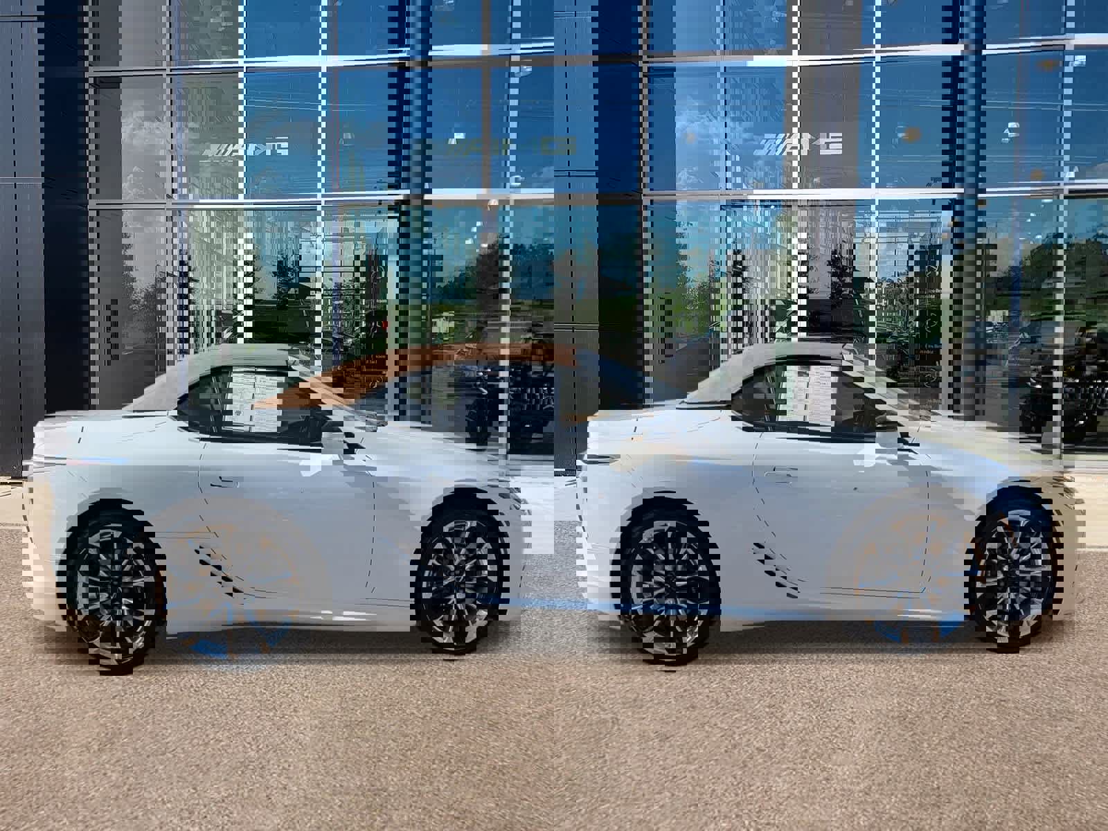 Used 2022 Lexus LC 500 Convertible image 7