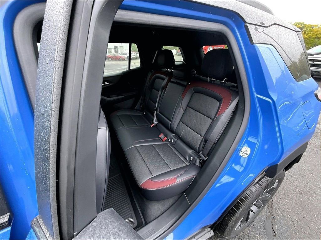 New 2026 Chevrolet Equinox RS w/ LPO, Floor Liner Package AWD/4WD image 15