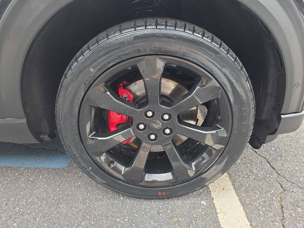 Used 2020 Ford Explorer ST w/ ST Street Pack image 32