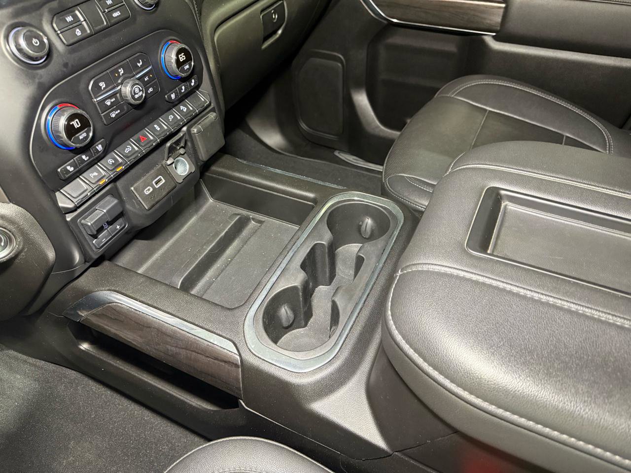 Used 2021 Chevrolet Silverado 1500 LTZ image 18