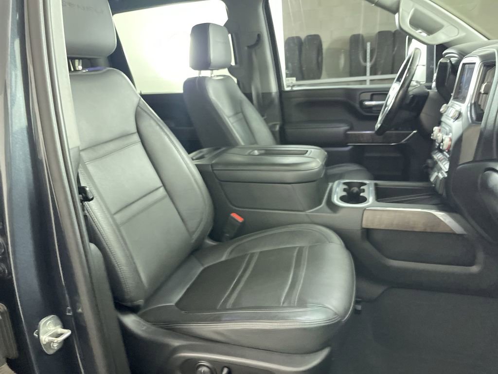 Used 2021 GMC Sierra 3500 Denali w/ Technology Package image 19