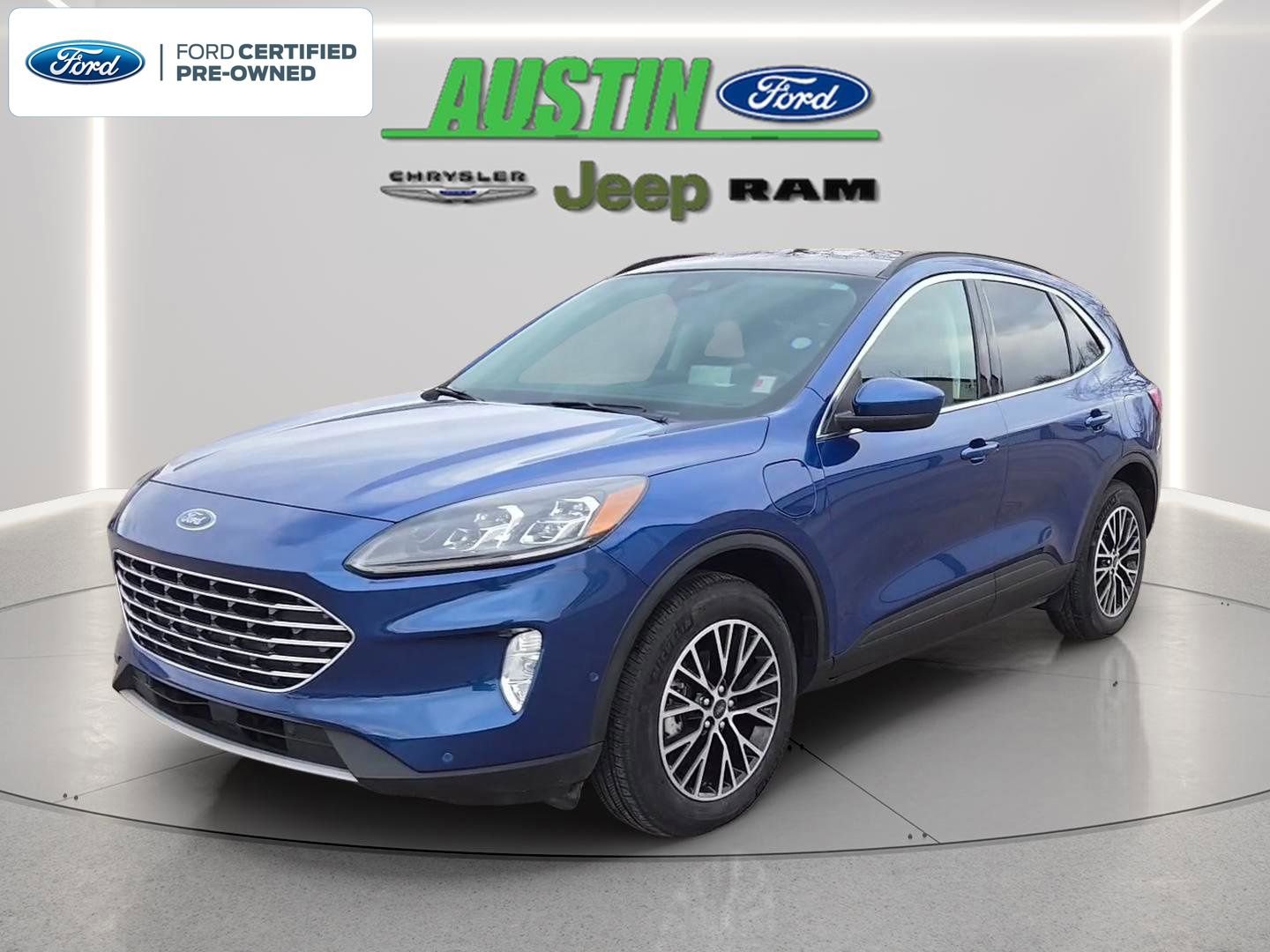 Certified 2022 Ford Escape Titanium w/ Titanium Premium Package FWD image 1