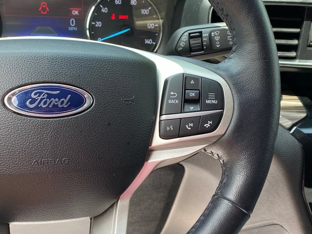 Used 2022 Ford Explorer Limited w/ Equipment Group 301A AWD/4WD image 15