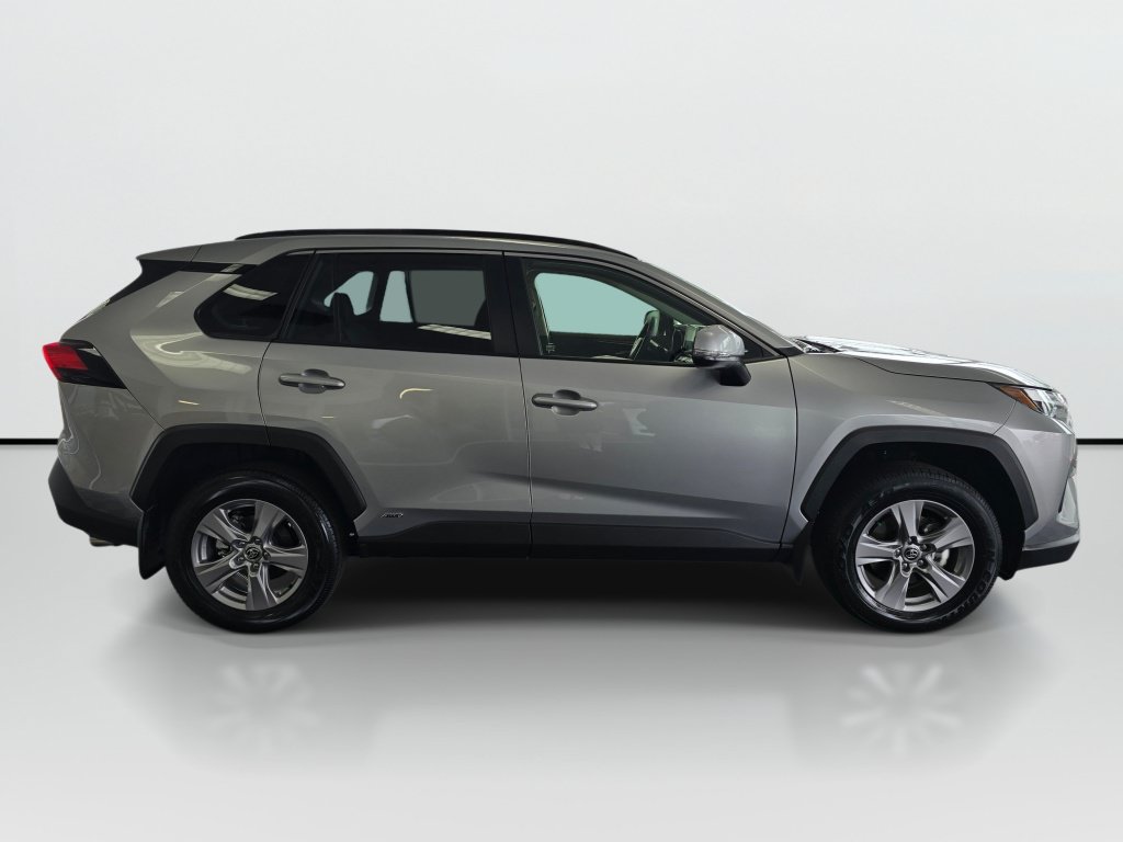 Used 2025 Toyota RAV4 XLE w/ Convenience Package AWD/4WD image 2