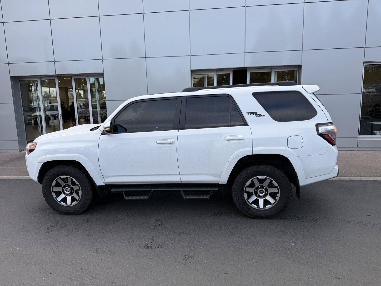 Used 2024 Toyota 4Runner TRD Off-Road Premium w/ Off Road Premium Plus Package AWD/4WD image 2