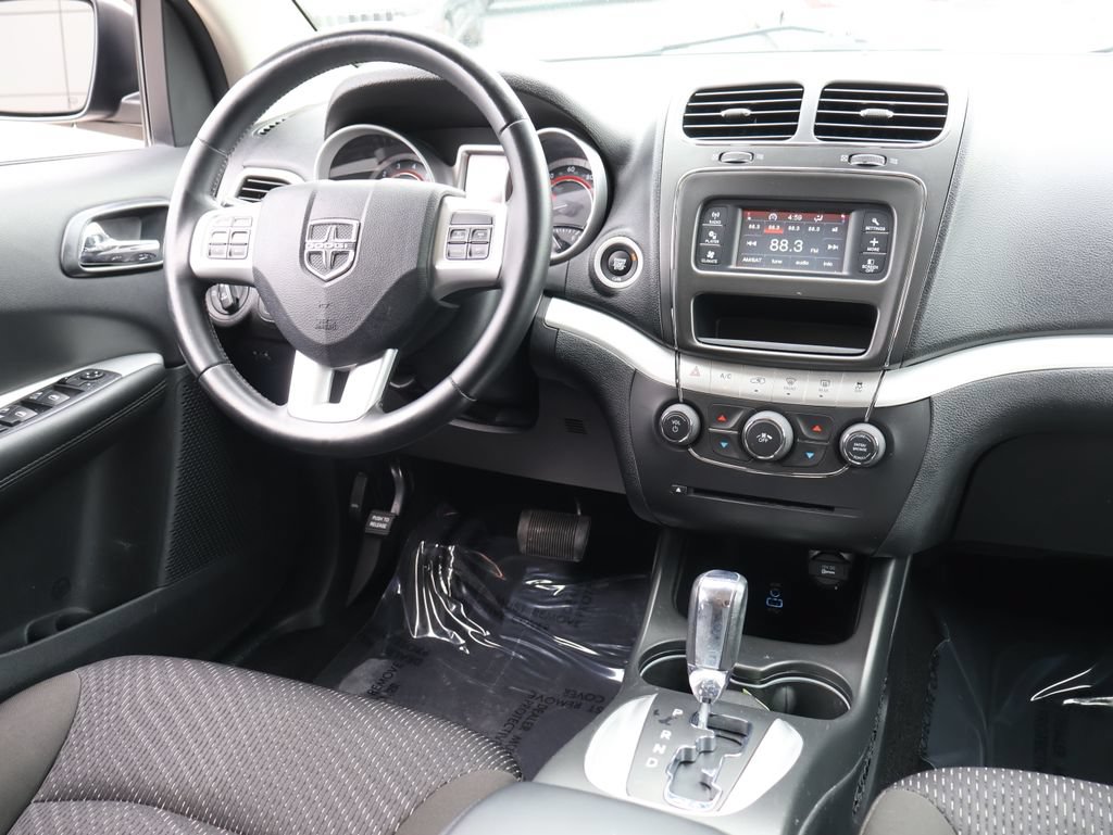 Used 2019 Dodge Journey SE w/ Premium Group FWD image 14