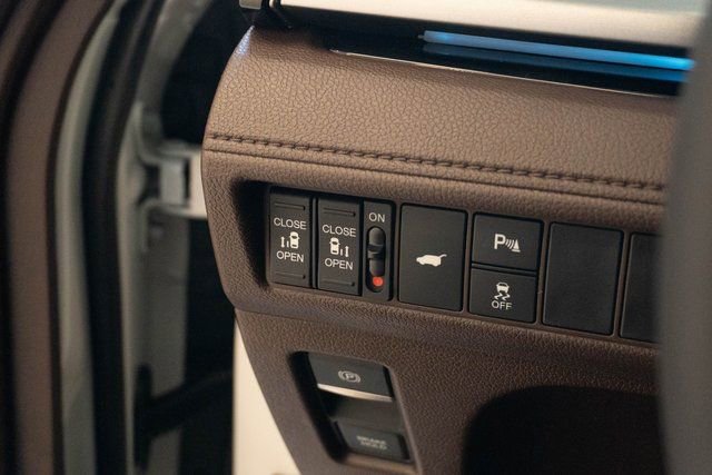 New 2026 Honda Odyssey Touring image 24