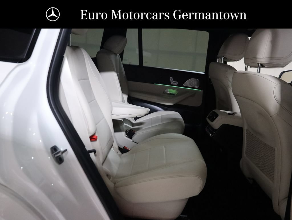 Used 2025 Mercedes-Benz GLS 450 4MATIC w/ AMG Line Exterior image 59