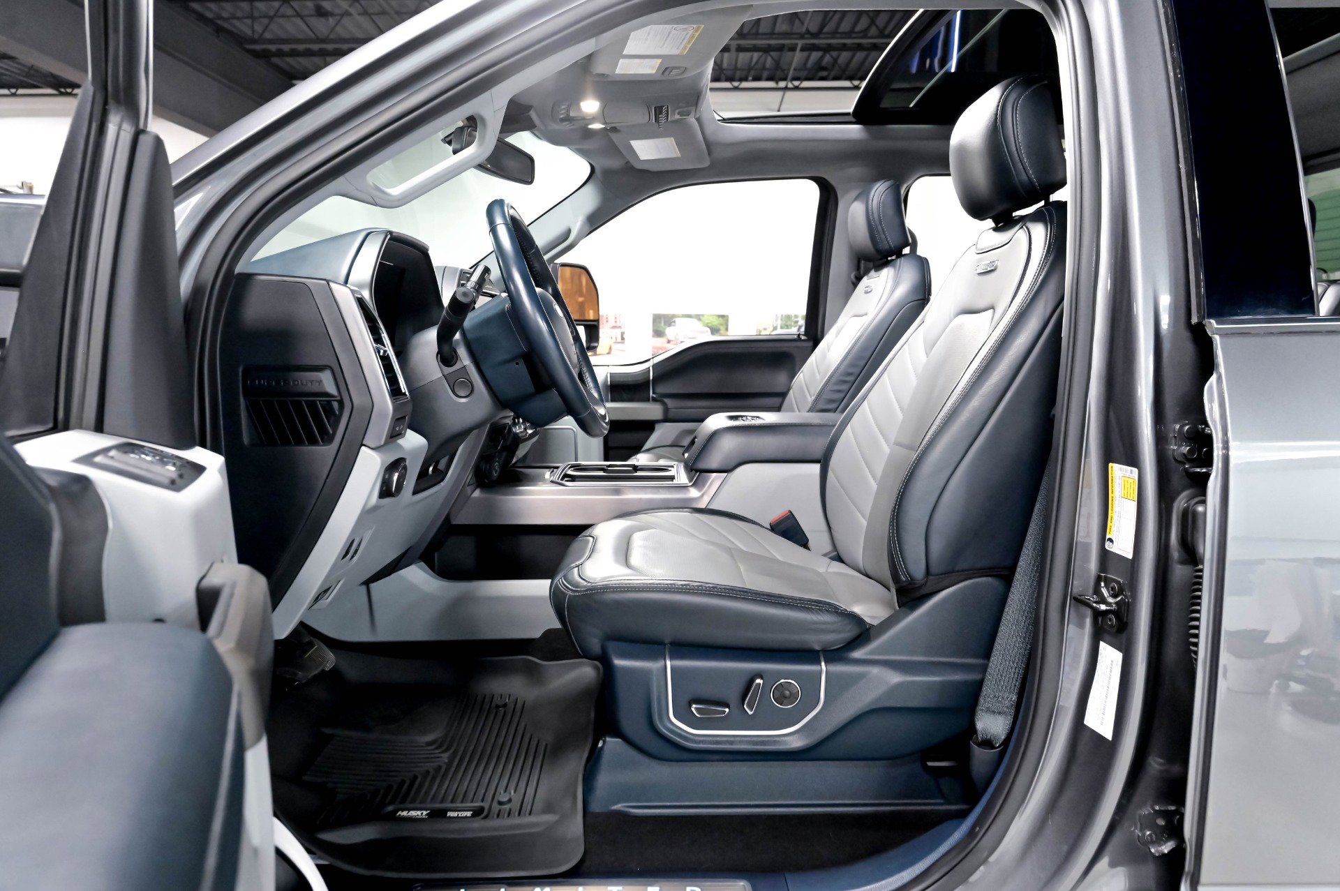 Used 2022 Ford F250 Limited AWD/4WD image 6