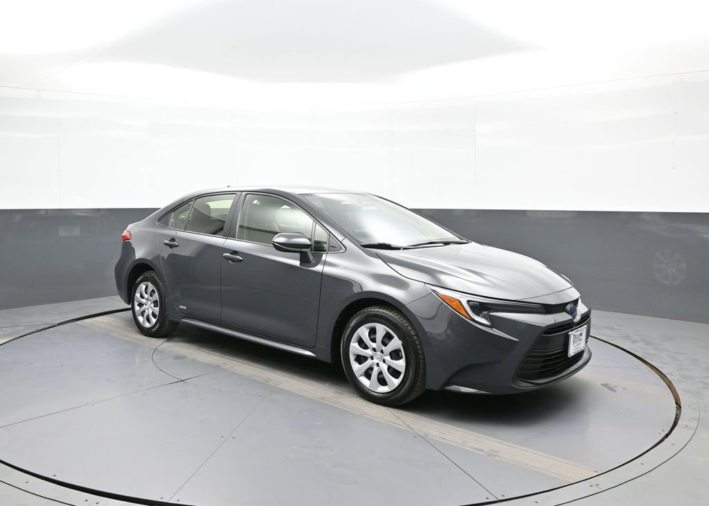 Certified 2024 Toyota Corolla LE image 4