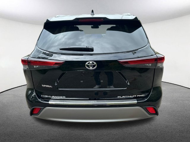 New 2026 Toyota Highlander Platinum AWD/4WD image 10