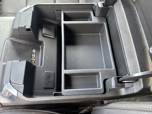 Used 2025 Chevrolet Silverado 3500 High Country w/ High Country Premium Package image 30