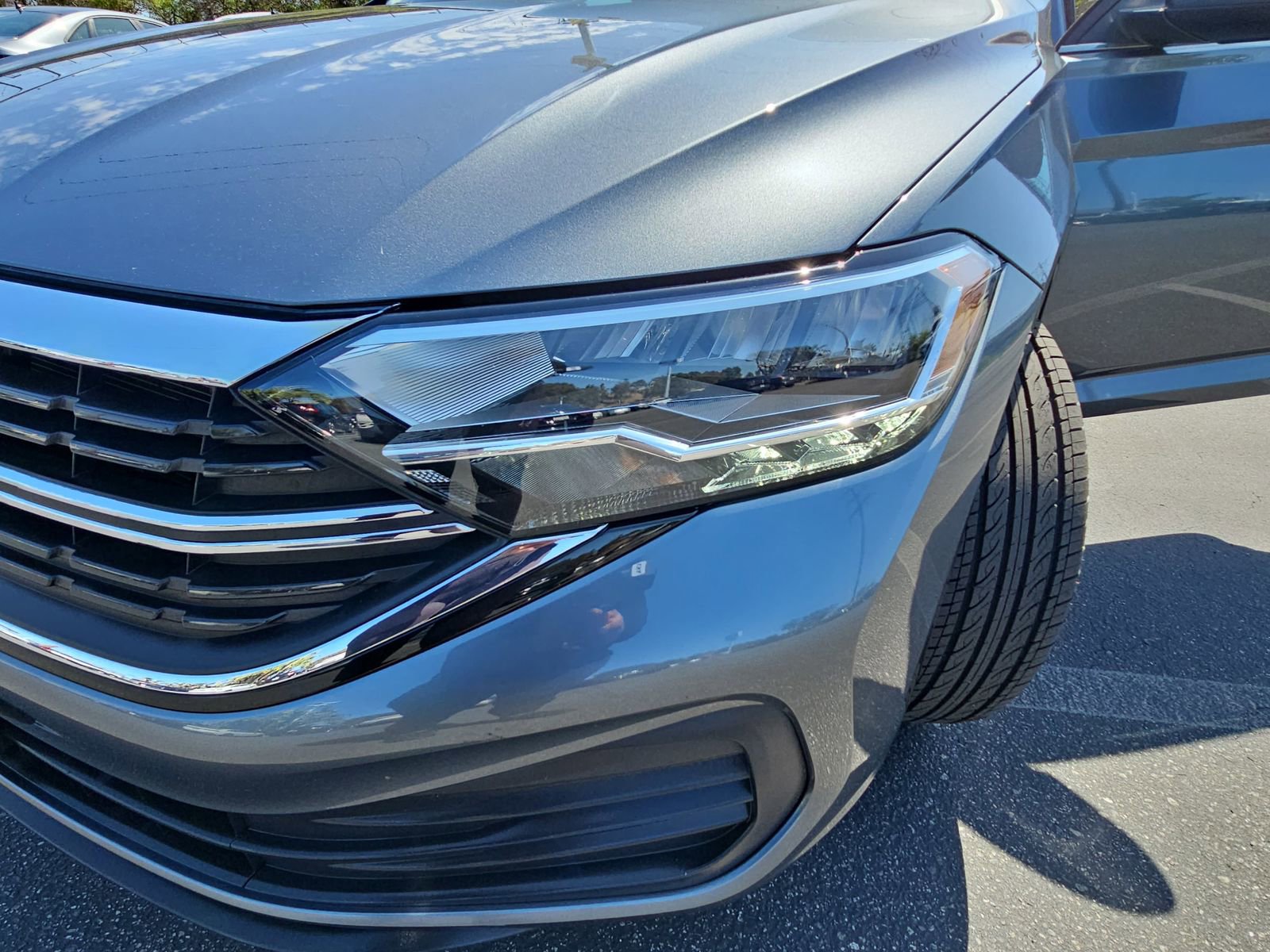 Used 2023 Volkswagen Jetta SE w/ Panoramic Sunroof Package FWD image 30