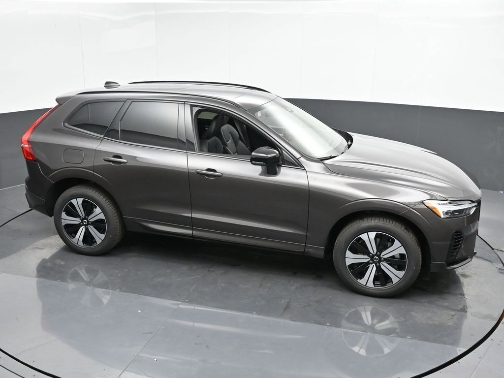 New 2025 Volvo XC60 T8 Core w/ Protection Package Premier image 34