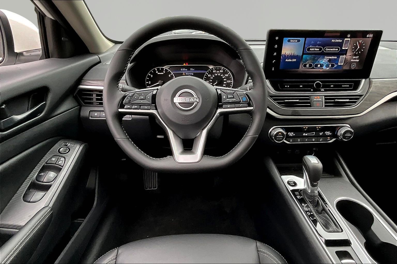 New 2026 Nissan Altima 2.5 SV FWD image 9