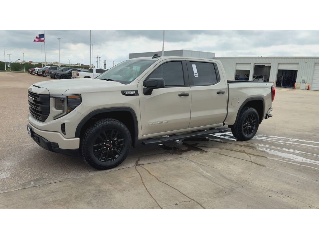 New 2026 GMC Sierra 1500 Pro w/ Graphite Edition AWD/4WD image 4