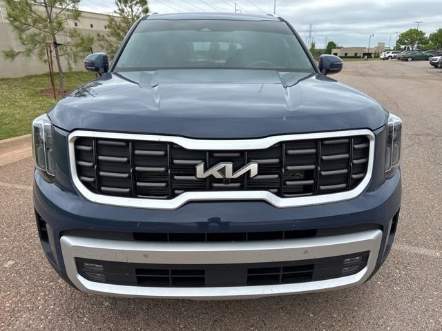 Used 2025 Kia Telluride SX w/ SX Captain's Chair Package AWD/4WD image 2