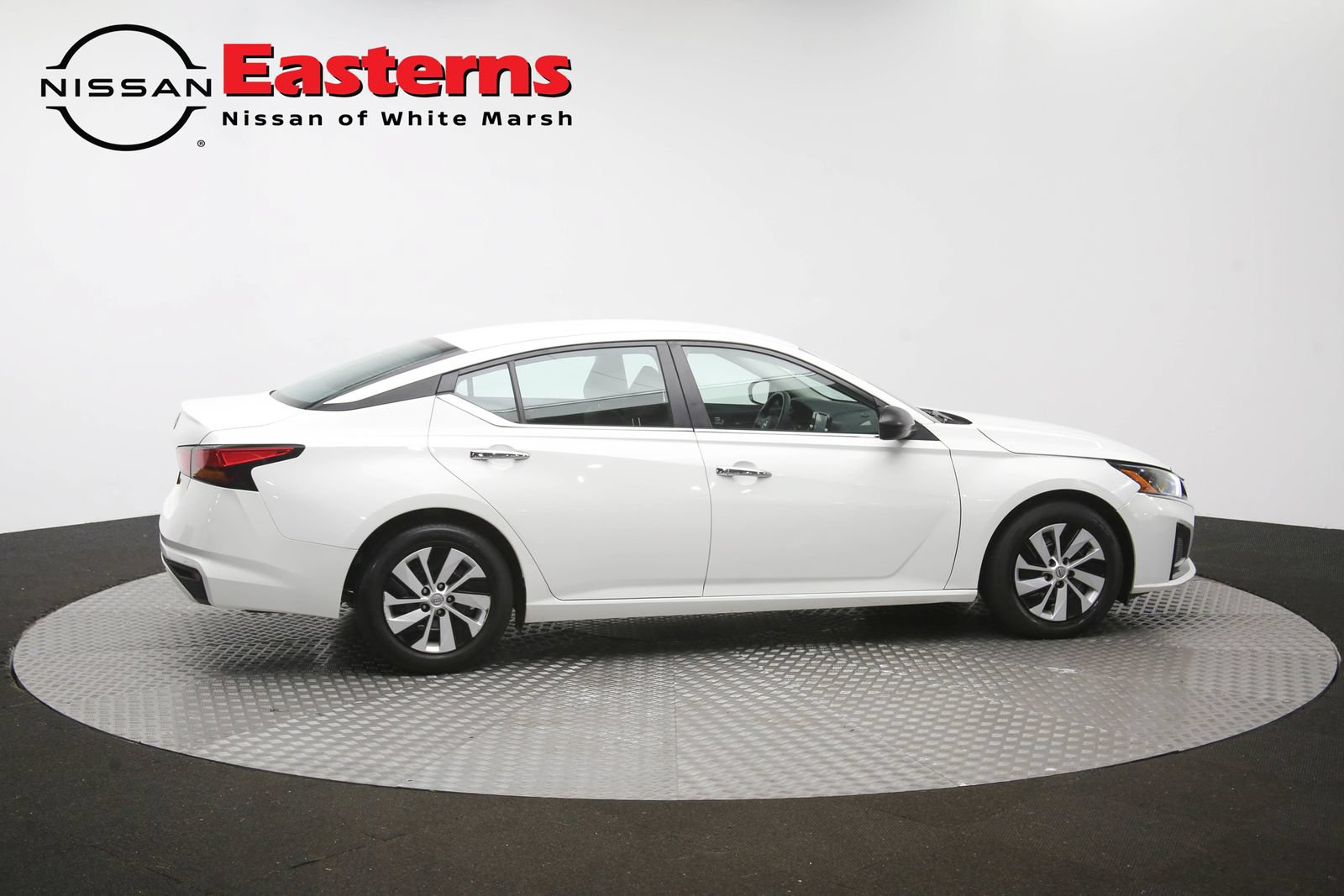 Used 2024 Nissan Altima 2.5 S FWD image 42