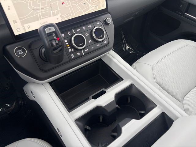 Certified 2026 Land Rover Defender 110 X-Dynamic SE AWD/4WD image 24