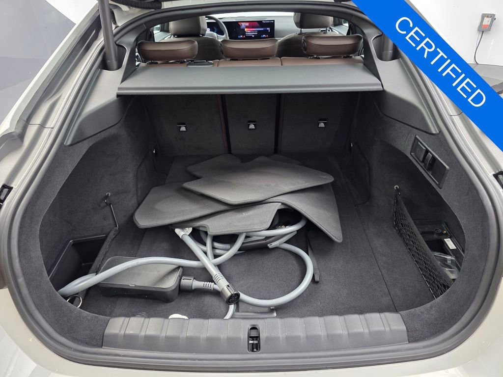 Certified 2023 BMW i4 eDrive35 image 16