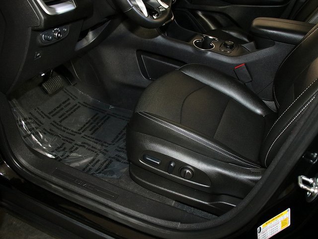 Used 2024 GMC Terrain SLT image 23