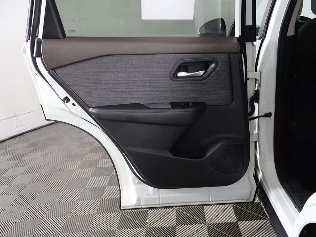 Used 2022 Nissan Rogue SV AWD/4WD image 22