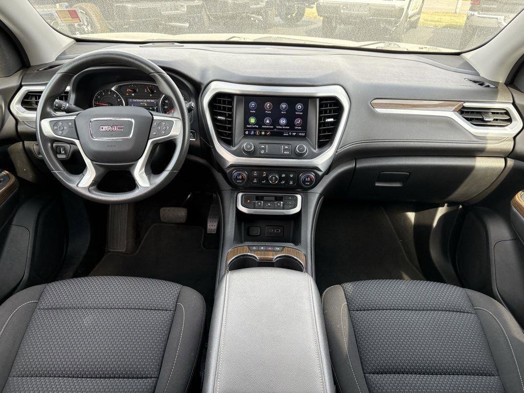 Used 2023 GMC Acadia SLE image 12