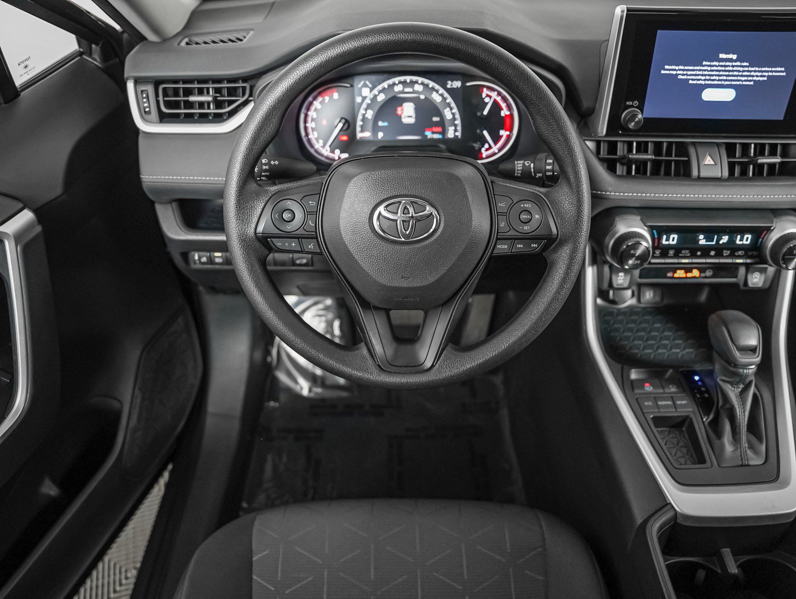 Used 2025 Toyota RAV4 XLE w/ Convenience Package FWD image 11