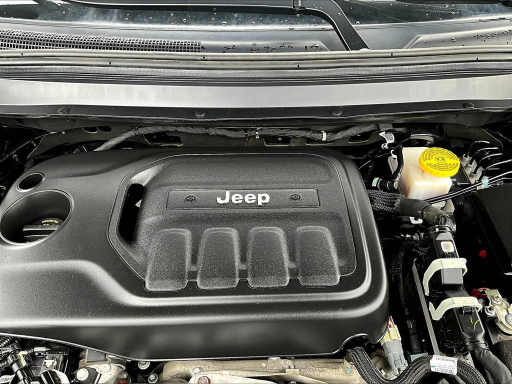Used 2020 Jeep Cherokee Limited AWD/4WD image 33
