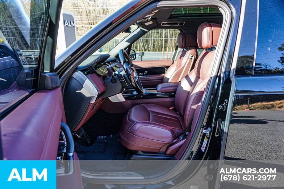 Used 2025 Land Rover Range Rover SE AWD/4WD image 19